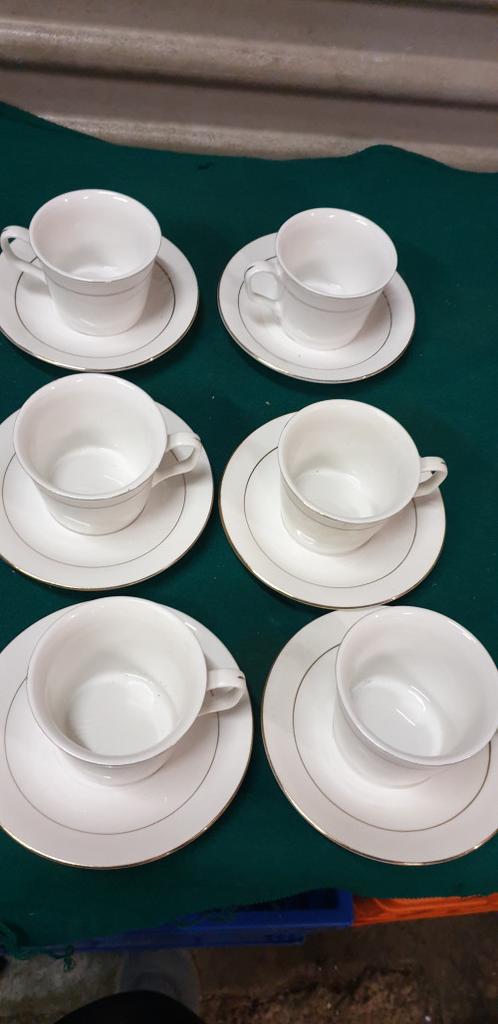 6 x kopjes en schotels, Huis en Inrichting, Keuken | Servies, Ophalen of Verzenden, 'T Olde Gre-j, Info@toldegrej.nl, Endepoelstraat 20f Didam