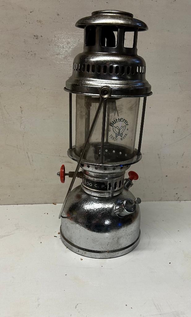 oude butterfly petroleum lamp, Ophalen of Verzenden