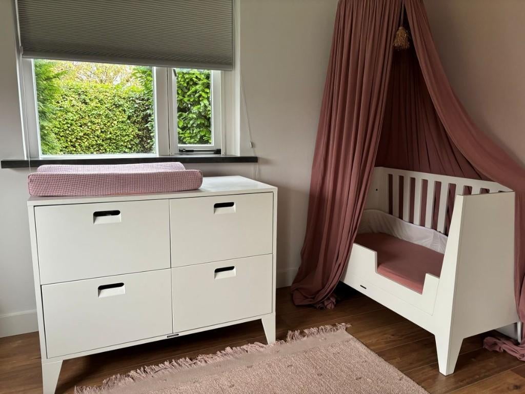 Prachtige complete Kidsmill Nikki Ray babykamer, Kinderen en Baby's, Kinderkamer | Complete kinderkamers, Ophalen of Verzenden