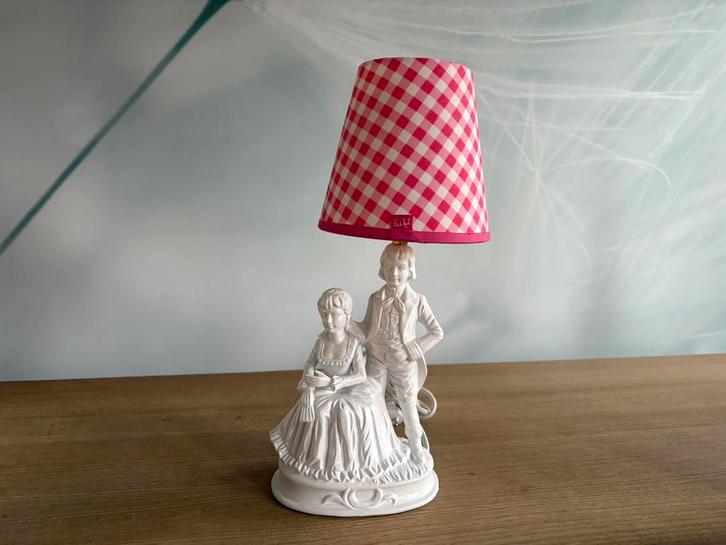 Schattige vintage unieke tafellamp made by me Origin’Lily, Huis en Inrichting, Lampen | Tafellampen, Nieuw, Minder dan 50 cm, Overige materialen