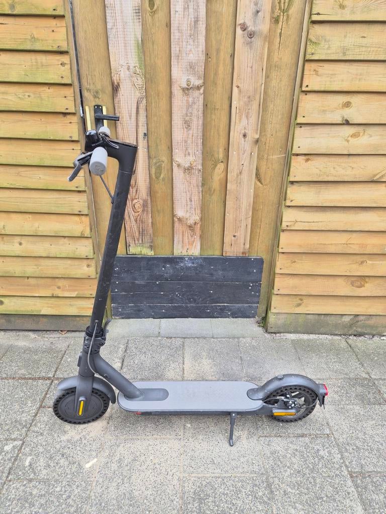 Elektrische step met oplader en app, Fietsen en Brommers, Steps, Ophalen, Elektrische step (E-scooter)