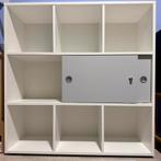 Witte boekenkast met schuifdeur - 107x106x36cm, Huis en Inrichting, Kasten | Boekenkasten, Ophalen, Overige materialen, Gebruikt