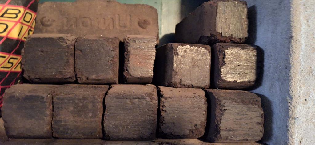 Briketten, Minder dan 3 m³, Ophalen of Verzenden, Overige houtsoorten, Blokken