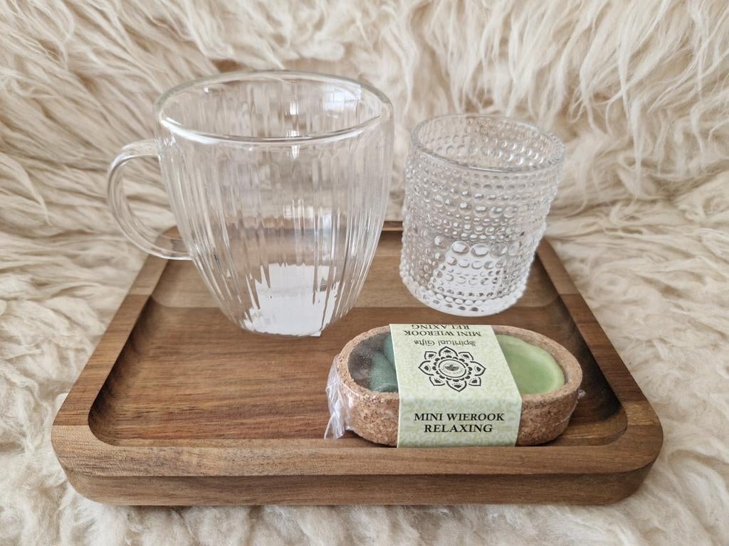 Set met plankje, glas, waxinelichthouder en wierook, Ophalen of Verzenden