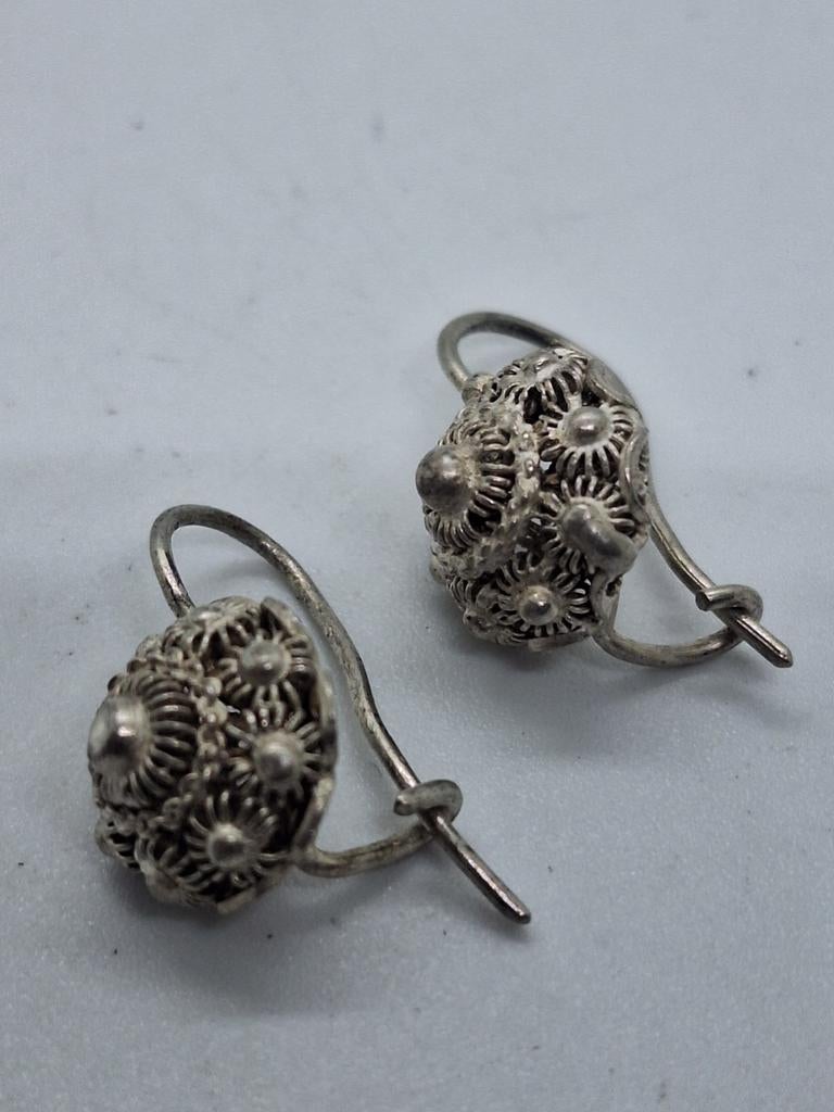 Zilveren Zeeuwse Oorhangers - Diameter 0.8 cm, Ophalen of Verzenden, Zilver, Zilver, Hangers