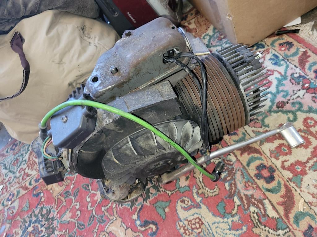 Vespa Cosa 200cc motor blok, Overig