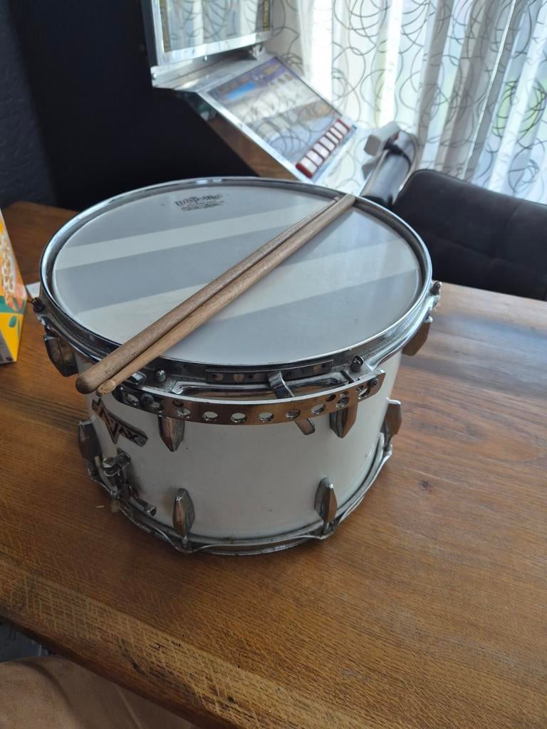 Majestic Snaredrum met drumstokjes, Ophalen of Verzenden, Gebruikt, Overige merken