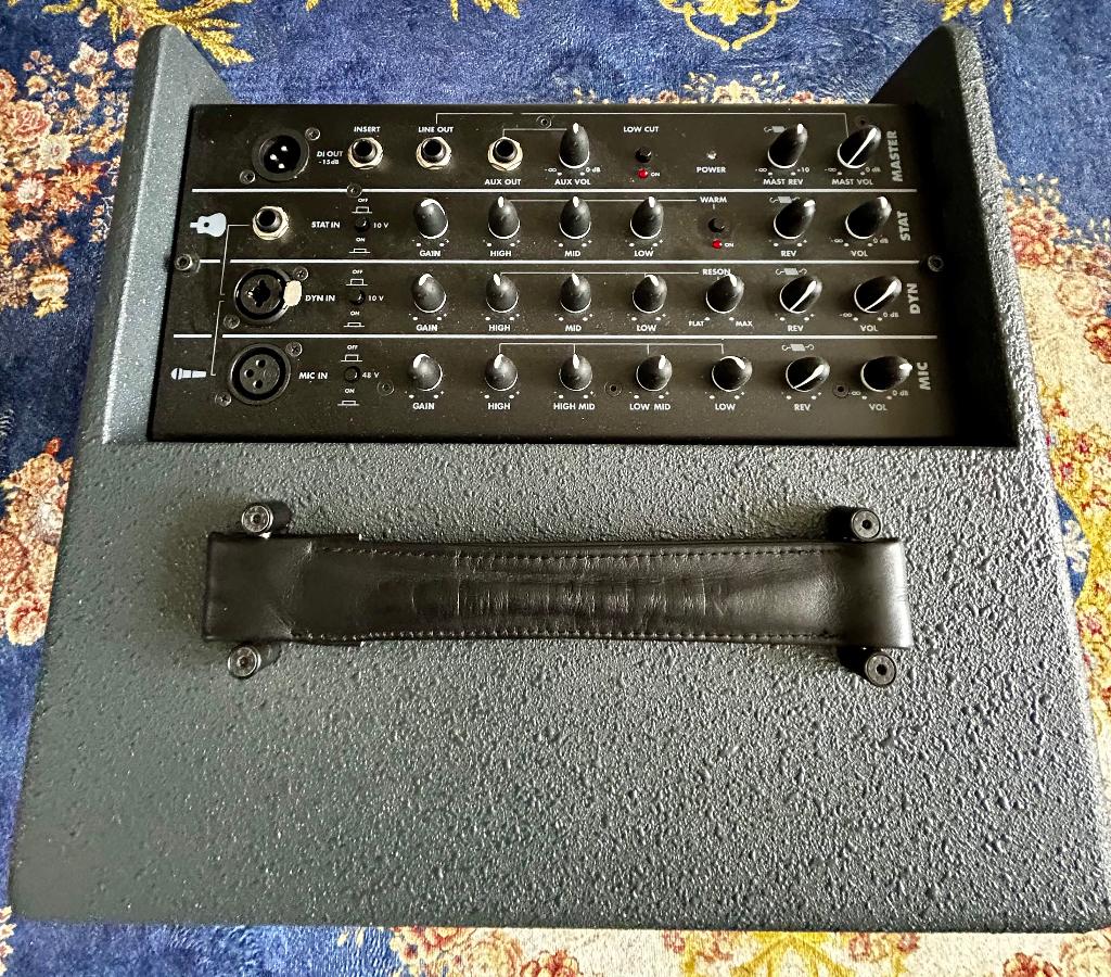 Schertler Unico Classic Acoustic Amp, Muziek en Instrumenten, Versterkers | Bas en Gitaar, Schertler Unico Classic Acoustic, Via Beroldingen 18, 6850 Mendrisio, Zwitserland