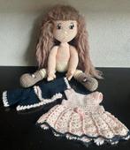 50 cm Pop Gehaakte Modepop Crochet kleertjes kleding meisje, Ophalen of Verzenden, Zo goed als nieuw