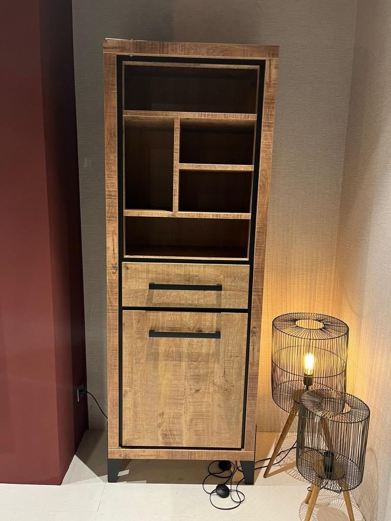 Boekenkast Vibes, Huis en Inrichting, Kasten | Boekenkasten, Ophalen, Met deur(en), 200 cm of meer, Overige materialen