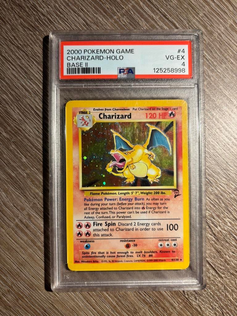 Charizard Holo Base Set 2 - Psa 4, Ophalen of Verzenden, Zo goed als nieuw