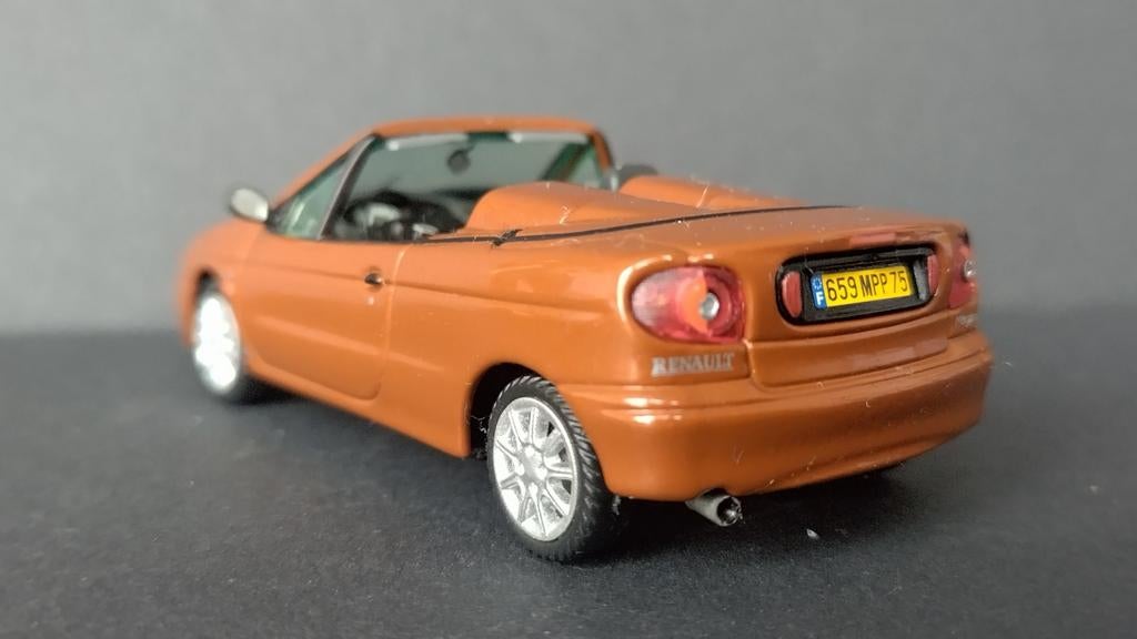 Renault Megane Cabrio Roadbox 1:43 Vitesse Pol, Overige merken, Auto, Sun star development, Nieuw