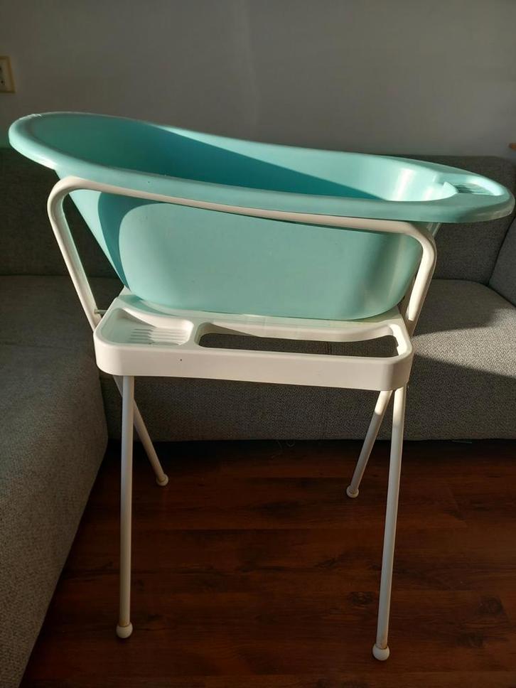 Babybadje met opklapbare standaard bebejou, Kinderen en Baby's, Badjes en Verzorging, Gebruikt, Badje, Bébé-jou, Standaard, Ophalen