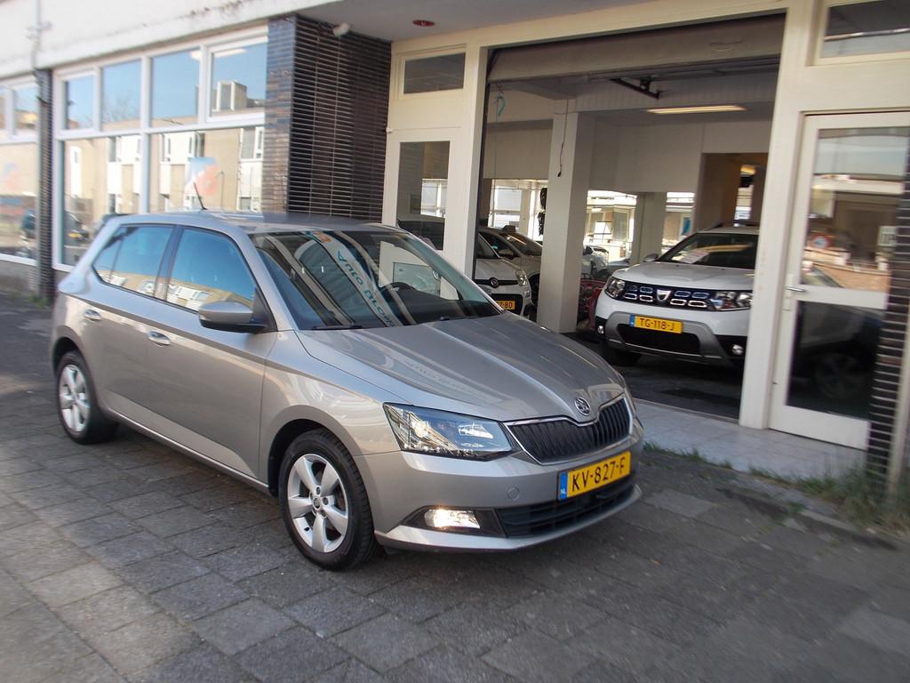 Skoda Fabia 1.2 TSI JOY AIRCO LM VELGEN CRUISE (bj 2017), Voorwielaandrijving, Euro 6, LED verlichting, Origineel Nederlands