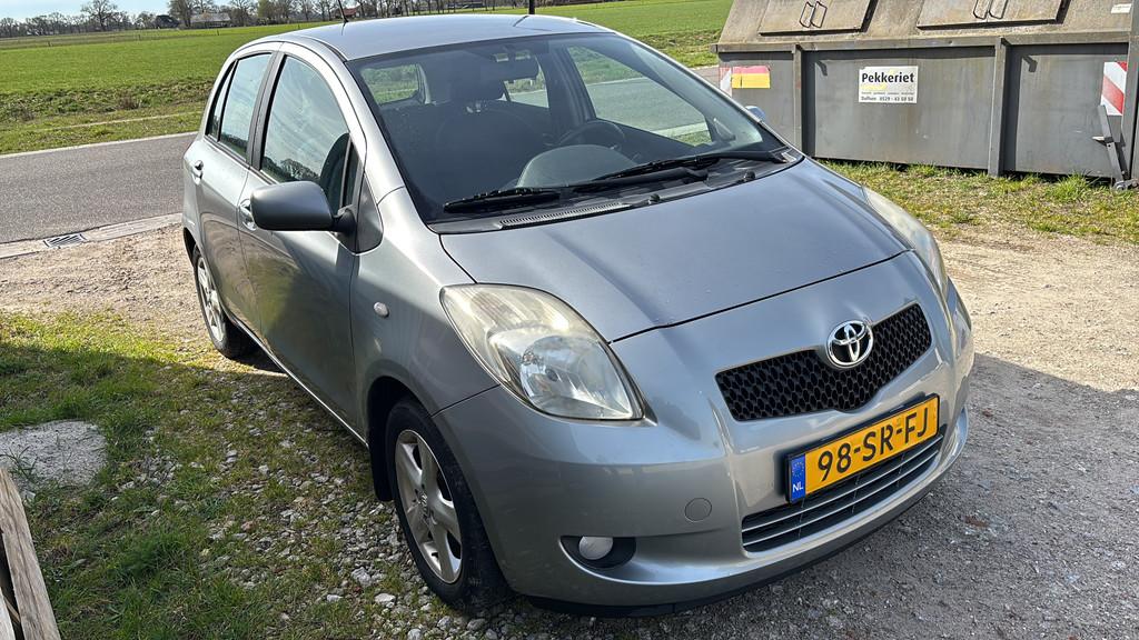 Toyota Yaris 1.3VVT-i 5-Drs Cima Trekhaak 143DKM! NAP, Voorwielaandrijving, 4 cilinders, 995 kg, 547 kg