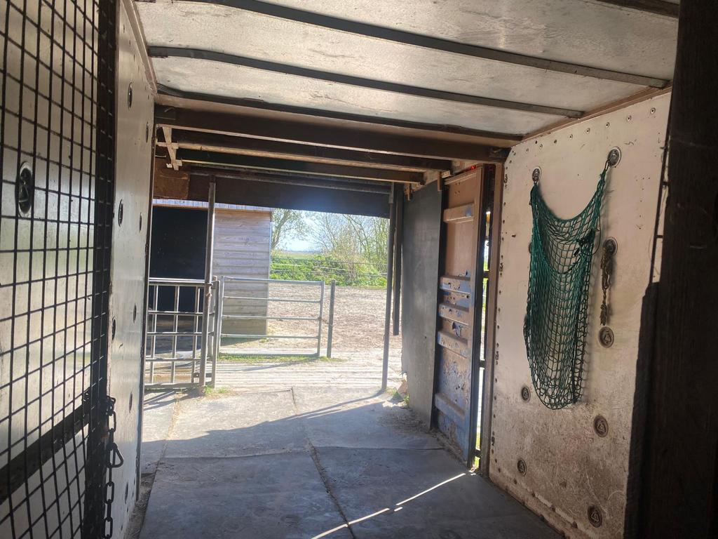 Inloopstal container met uitbouw/hekwerk, Dieren en Toebehoren, Stalling en Weidegang, 2 of 3 paarden of pony's