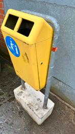 prullenbak, vuilnisbak, op betonnen voet capitole 2 stuks, Ophalen, Gebruikt, 40 liter of meer, Metaal