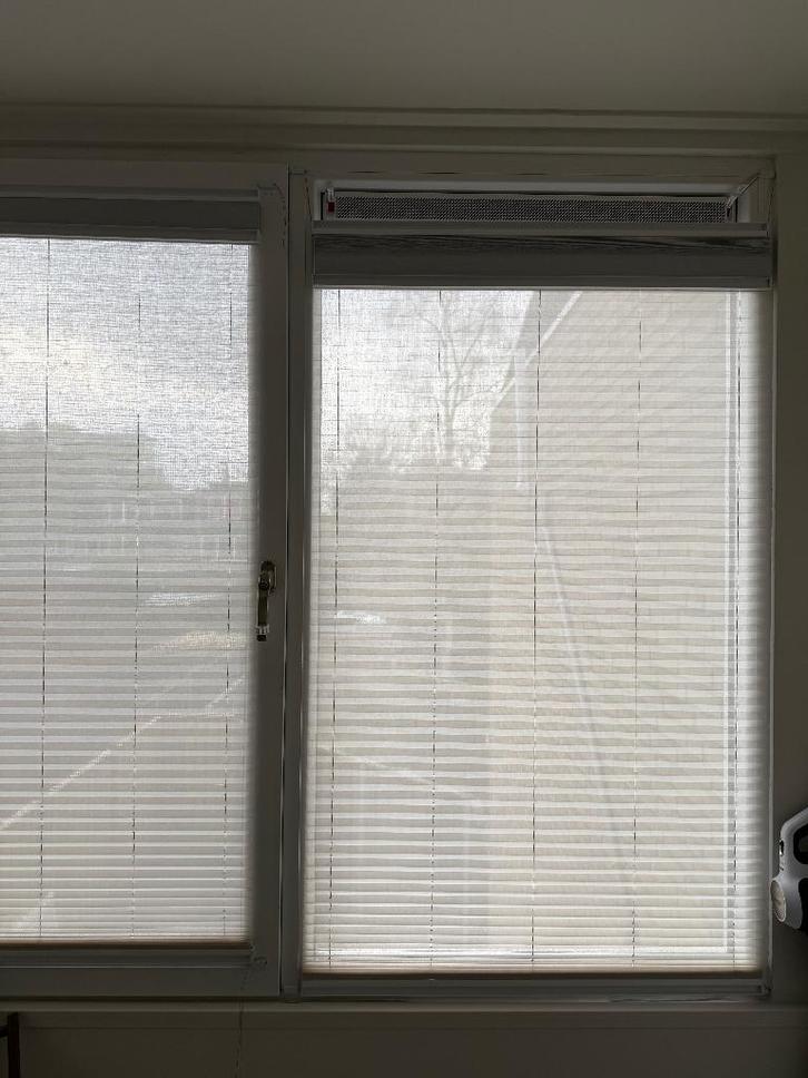 Plissé gordijnen met verduisterfunctie, Huis en Inrichting, Stoffering | Gordijnen en Lamellen, Zo goed als nieuw, 150 tot 200 cm