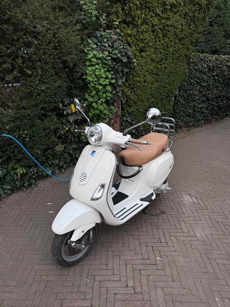 Vespa LX 50 4t 2008 | 14.695 km | Nieuwe accu & onderhoud, Fietsen en Brommers, Ophalen, Gebruikt, Maximaal 45 km/u, Overige modellen