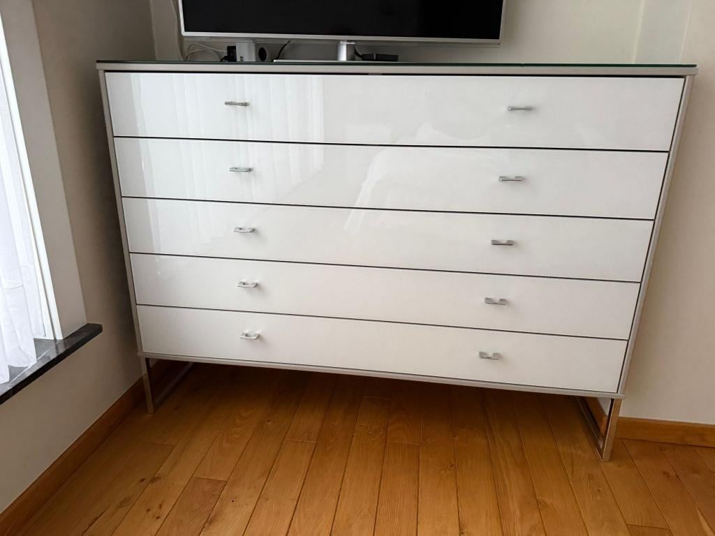 Prachtige commode in nieuwe staat., Kinderen en Baby's, Kinderkamer | Commodes en Kasten, Ophalen, Minder dan 50 cm, 100 cm of meer