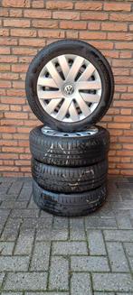 Originele VW stalen velgen 15inch met wieldoppen| | VW Polo, Auto diversen, Wieldoppen, Ophalen of Verzenden