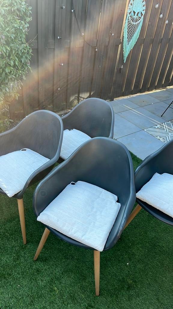 4 zwarte tuinstoelen met leuningen, Ophalen, Gebruikt, Kunststof
