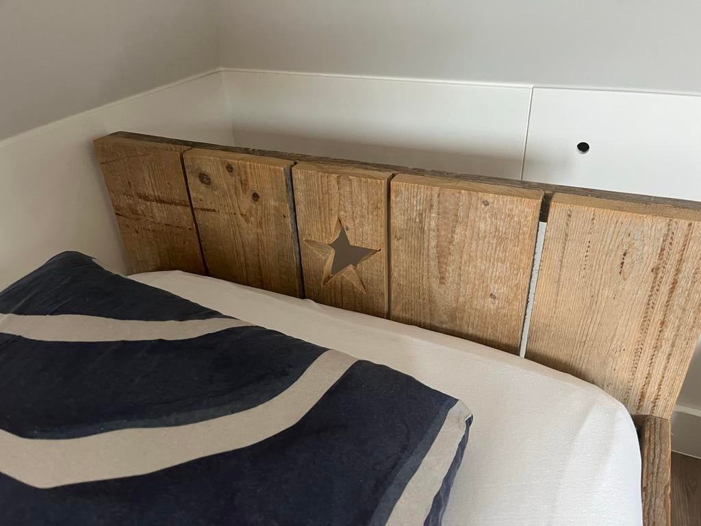 Steigerhouten bed Dutchwood met uitschuiflade en ster, Ophalen, 90 cm, Eenpersoons, Bruin