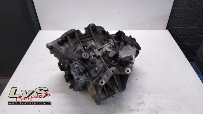 Versnellingsbak van een Volvo V40, Auto-onderdelen, Transmissie en Toebehoren, Volvo, Gebruikt, 3 maanden garantie, Ophalen of Verzenden