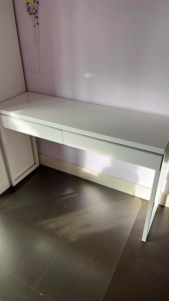 Bureau, ikea, besta burs, Huis en Inrichting, Bureaus, Gebruikt, Bureau, Ophalen