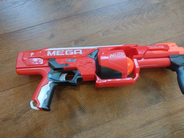 Nerf Mega Rotofury Blaster - Zo goed als nieuw, Kinderen en Baby's, Speelgoed | Overig, Zo goed als nieuw, Jongen of Meisje, Ophalen