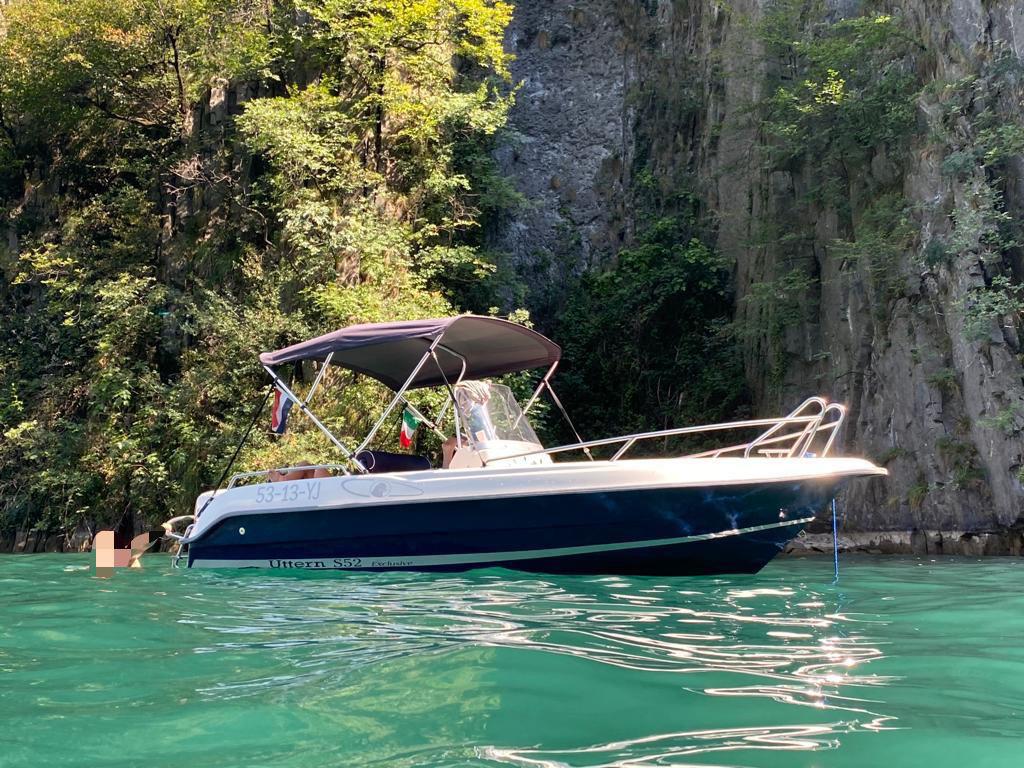 Overcomplete Uttern S52 exclusive met 75 pk en trailer, Watersport en Boten, Vis- en Consoleboten, Gebruikt, 70 pk of meer, 3 tot 6 meter