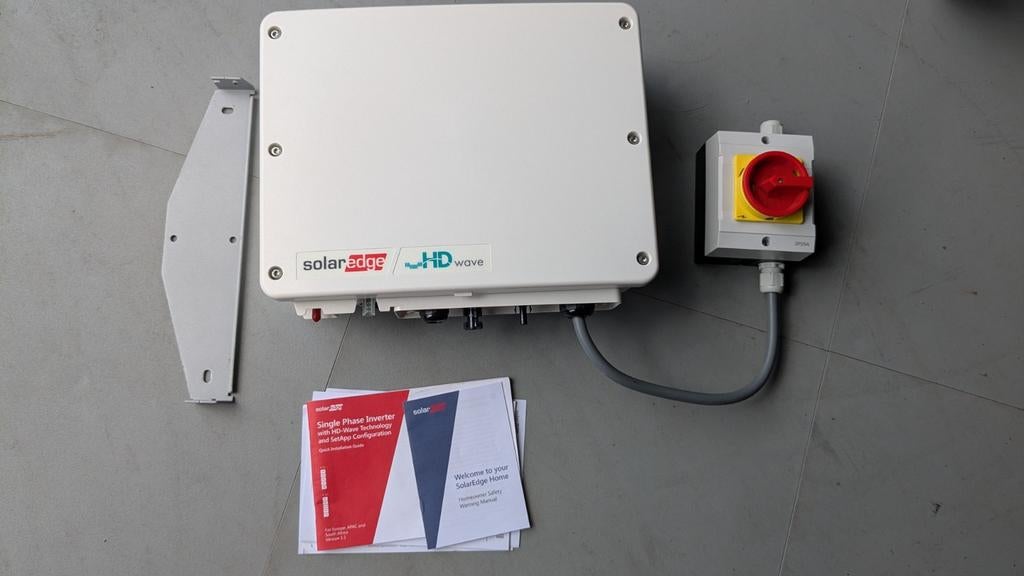 Solaredge HD-wave SE3000H omvormer 3kW, Doe-het-zelf en Verbouw, Zonnepanelen en Toebehoren, Ophalen of Verzenden, Zo goed als nieuw