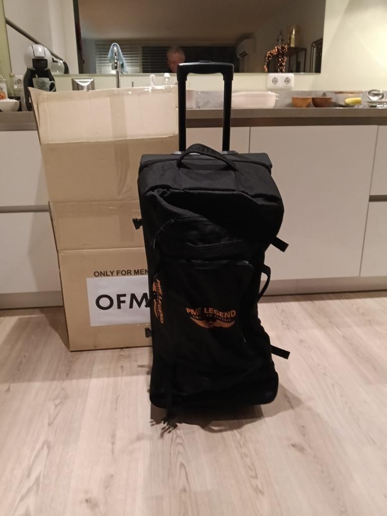 ReisTas, Sieraden, Tassen en Uiterlijk, Tassen | Reistassen en Weekendtassen, Zwart, Nieuw, Wieltjes, 30 cm of meer