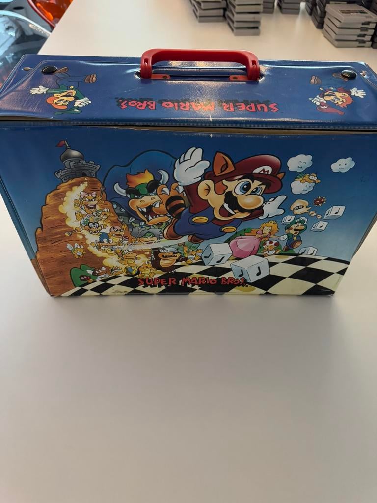 Originele vintage Nintendo Super mario bros koffer, Avontuur en Actie, 1 speler, Ophalen of Verzenden, Zo goed als nieuw