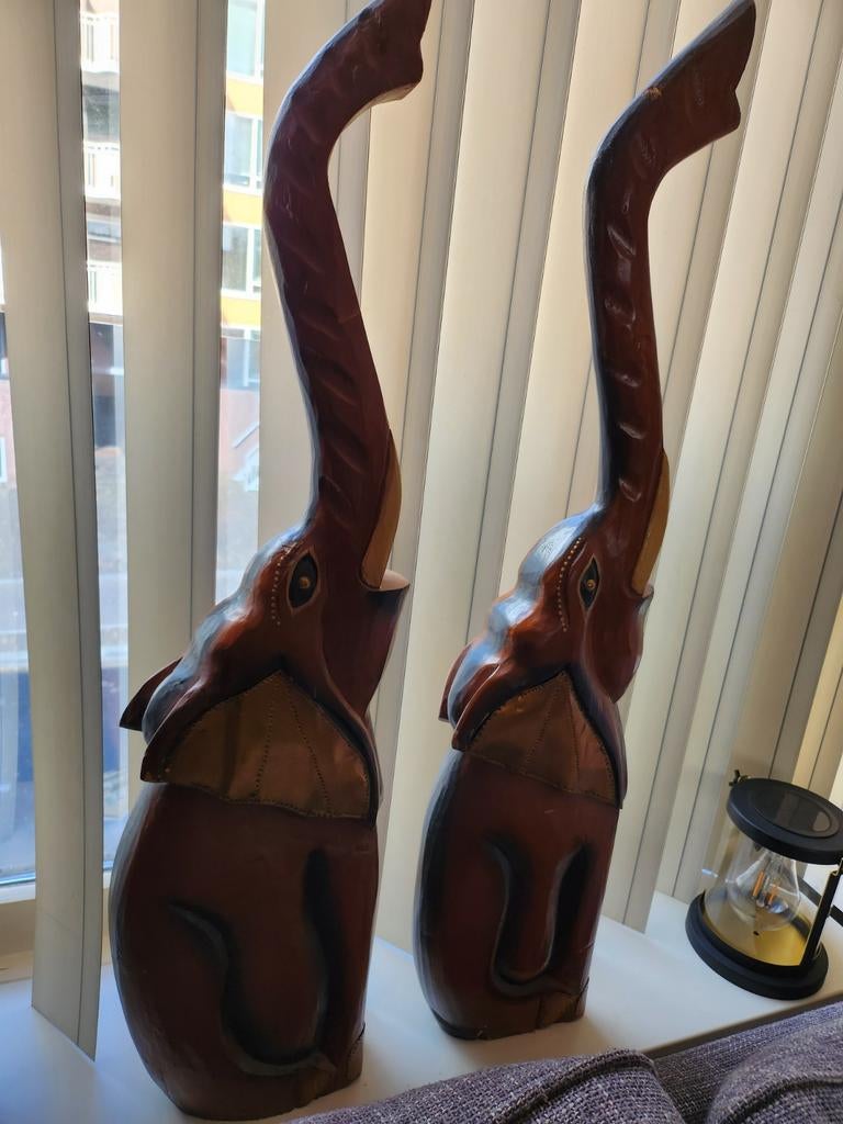 Twee houten olifanten beelden, Antiek en Kunst, Ophalen