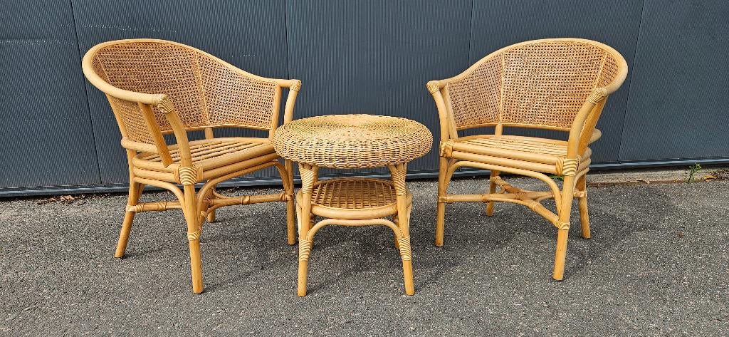 Bistro set rotan, 2 stoelen en 1 ronde tafel, Huis en Inrichting, Stoelen, Gebruikt, Twee, Riet of Rotan, Bruin, Ophalen