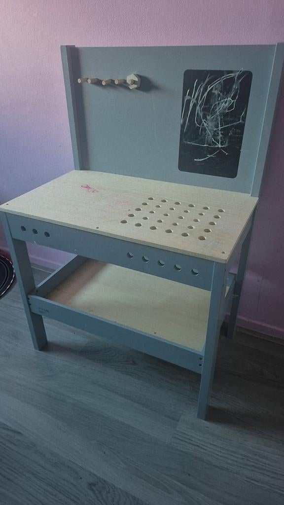 Grijs speelgoed werkbankje van Petit Amelie, Kinderen en Baby's, Kinderkamer | Tafels en Stoelen, Ophalen, Zo goed als nieuw, Tafel(s)
