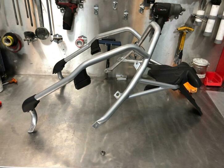 Gilera fuoco beugel achterzijde zilver, Motoren, Onderdelen | Overige, Gebruikt, Niet ingevuld, Niet ingevuld, Ophalen