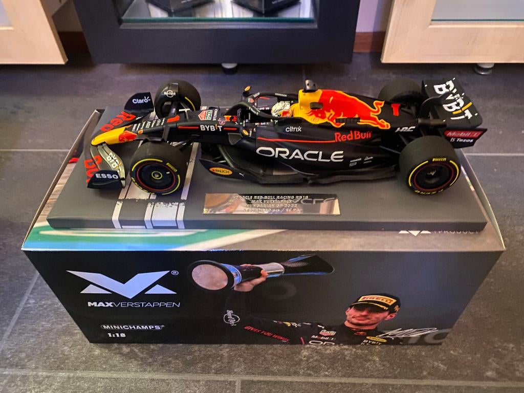 Max verstappen RB18 winner hongarije 2022 1:18 model, Ophalen of Verzenden, Zo goed als nieuw, Formule 1