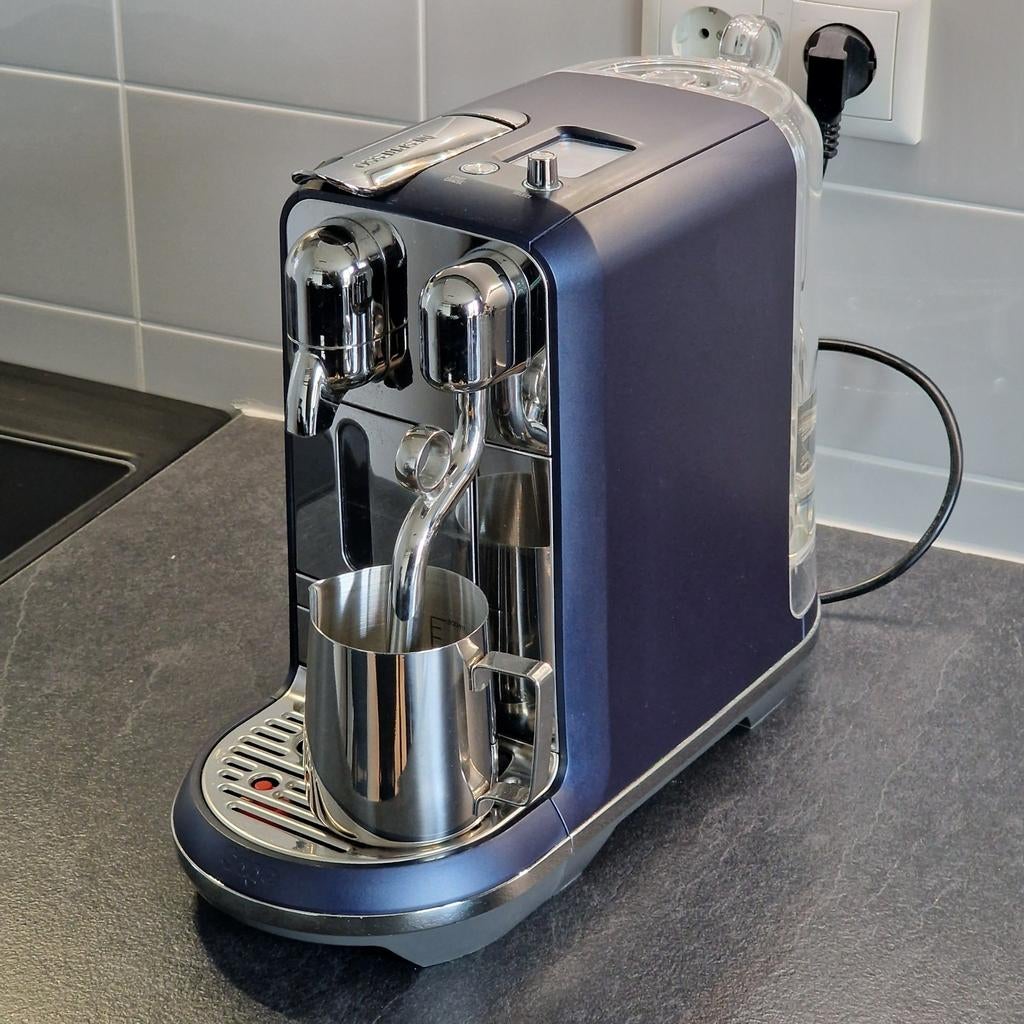 Sage Creatista Plus Nespresso (in kleur Damson Blue) - ZGAN, Witgoed en Apparatuur, Koffiezetapparaten, Koffiepads en cups, 10 kopjes of meer