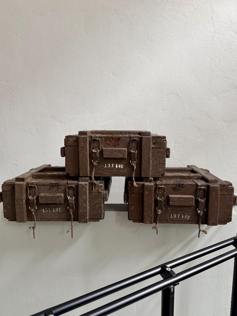 Vintage houten kistjes, legerkist, oude munitiekistjes