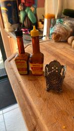 2 oude hele kleine maggie  flesjes met 1 houder, Antiek en Kunst, Ophalen of Verzenden