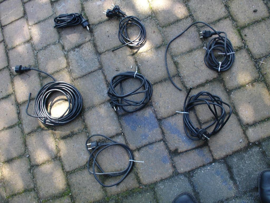 stekker, Ophalen, Gebruikt, Kabel of Snoer