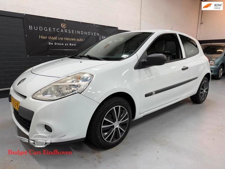 Renault Clio 1.5 dCi Authentique Nap/Radio/APK 23-12-2026!, Auto's, Renault, Bedrijf, Te koop, Clio, ABS, Airbags, Boordcomputer