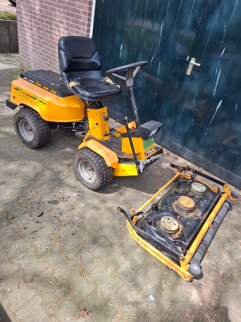 Stiga Park Pro Zitmaaier - Krachtig en Wendbaar, Tuin en Terras, Ophalen, Cirkelmaaier, Gebruikt, Benzine-grasmaaier