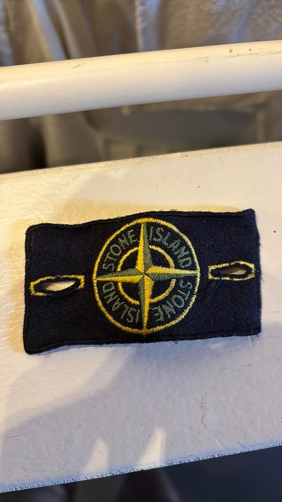 Origeneel stone island embleem, Ophalen of Verzenden, Gedragen, Overige maten, Zwart