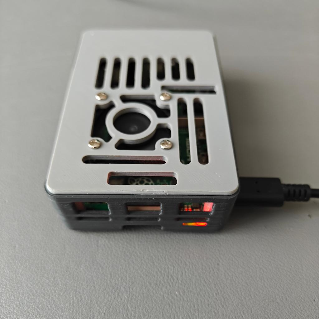 Raspberry Pi 4B - 4GB RAM + behuizing & voeding, Computers en Software, Overige Computers en Software, Ophalen of Verzenden, Gebruikt