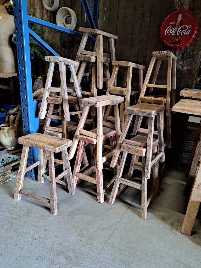 Oude houten stoere sobere krukken, Huis en Inrichting, Krukjes, Ophalen, Hout
