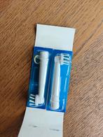 Twee Oral-B borstelkopjes Cross Action, Ophalen of Verzenden