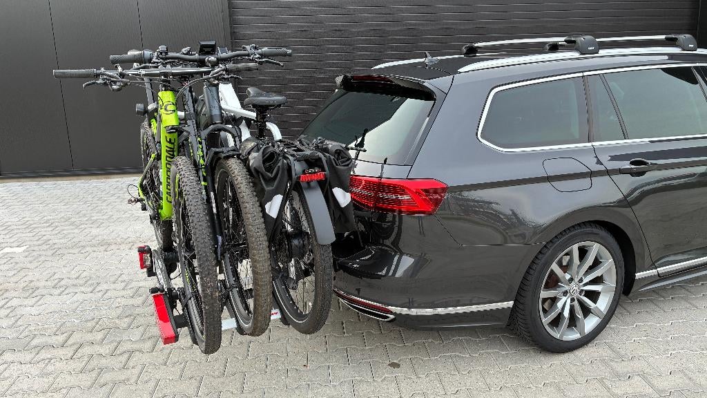 Uebler i31 fietsendrager (3 fietsen) met PDC, 3 fietsen of meer, Elektrische fiets, Ophalen of Verzenden, Zo goed als nieuw